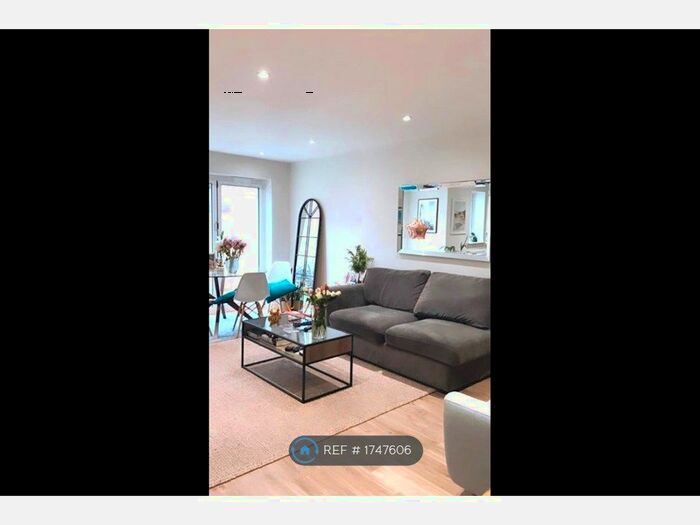 4 Bedroom Semi-Detached House To Rent In Cleeve Mews, Bristol, BS16