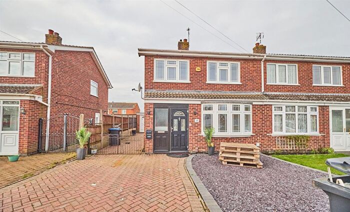 3 Bedroom Semi Detached House To Rent In Lochmore Close, Hinckley, LE10
