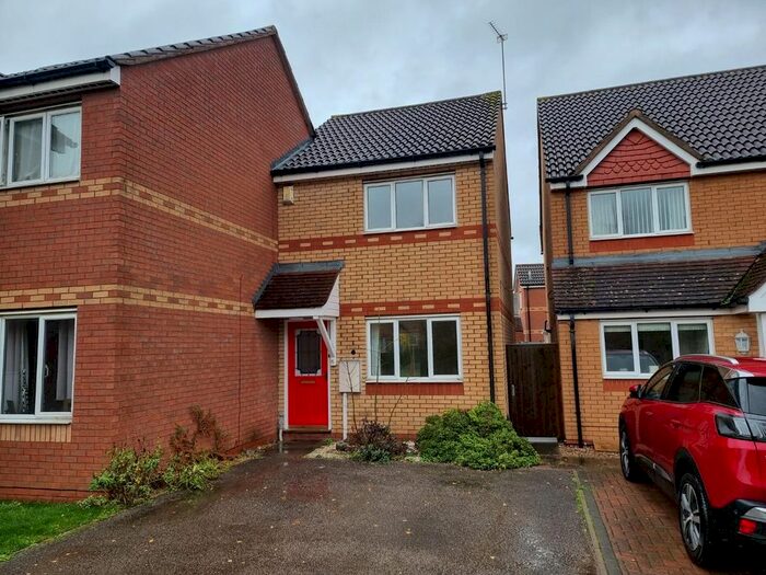 2 Bedroom Semi-Detached House To Rent In Gabor Close, Waterside, Rugby, CV21