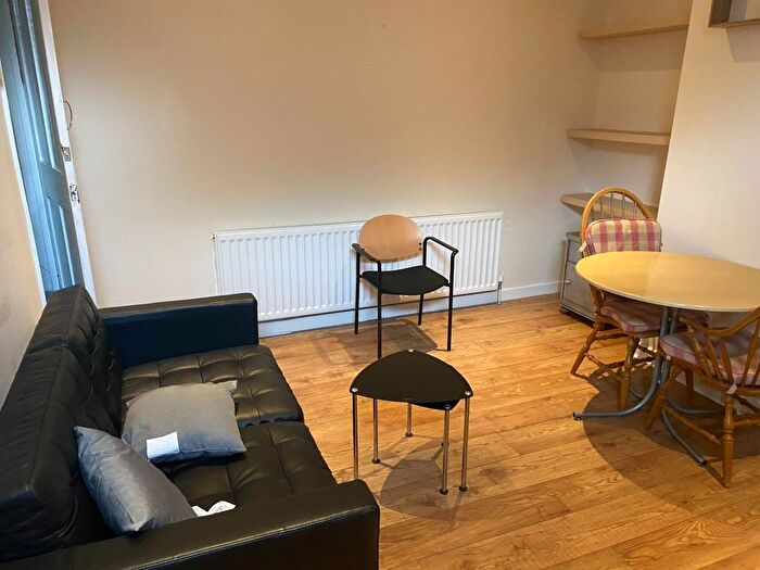 2 Bedroom Terraced House To Rent In Kelsall Road, Leeds, West Yorkshire, LS6