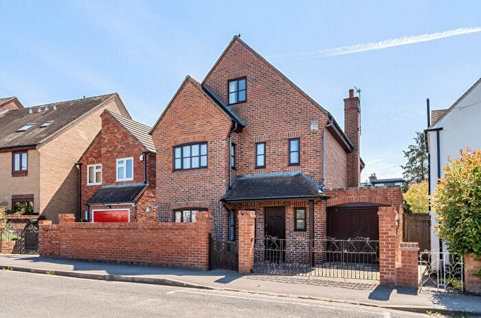 5 Bedroom Detached House For Sale In Edgeway Road, Marston, Oxford, OX3