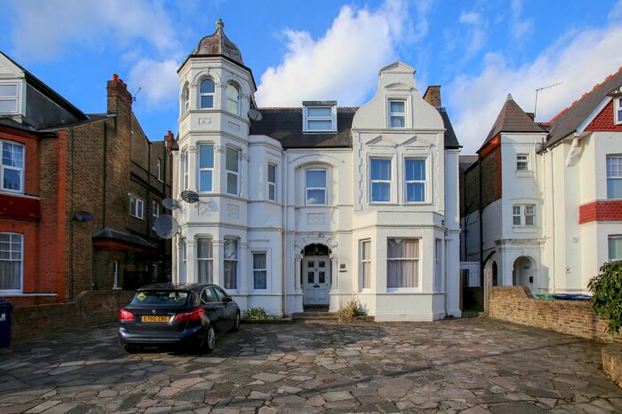 2 Bedroom Flat To Rent In Madeley Road, Ealing, W5