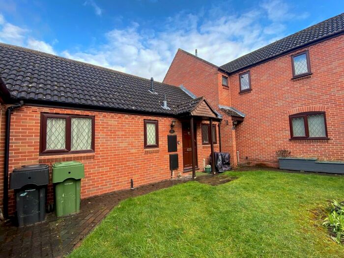 2 Bedroom Bungalow To Rent In Rigby Hall, Rigby Lane, B60