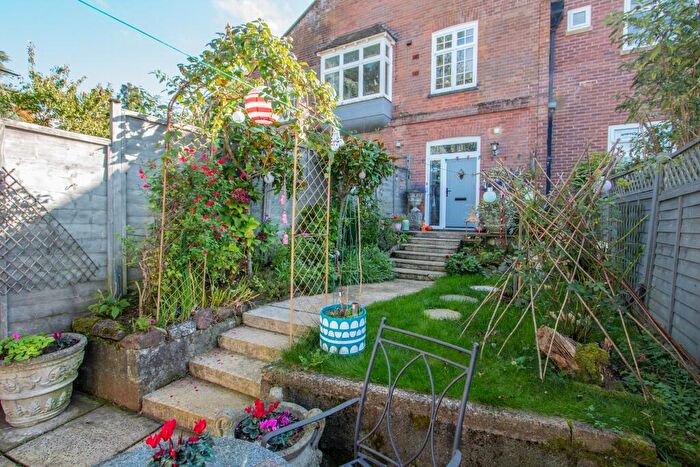 2 Bedroom Flat For Sale In The Drive, Farringdon, Exeter, EX5