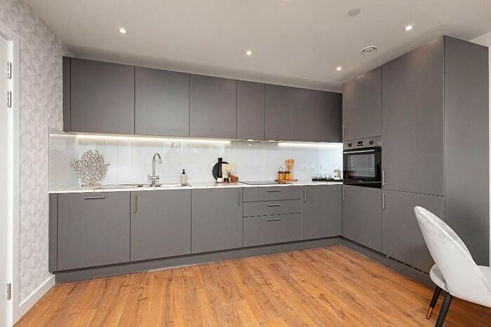 2 Bedroom Flat For Sale In "Founders Court South Type F-" At Market Street, Dartford, DA1