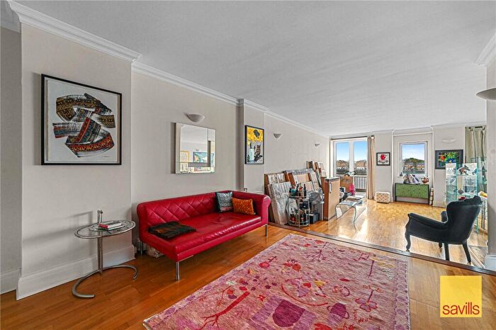 2 Bedroom Apartment For Sale In Keepier Wharf, Narrow Street, Limehouse, London, E14