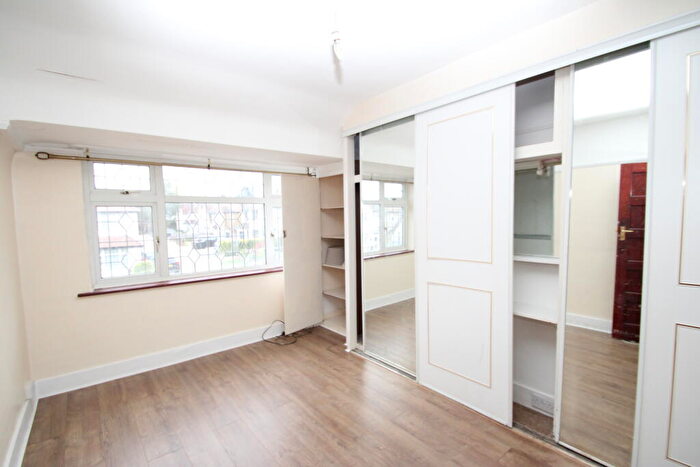 3 Bedroom House To Rent In Ash Tree Way, Elmers End, CR0