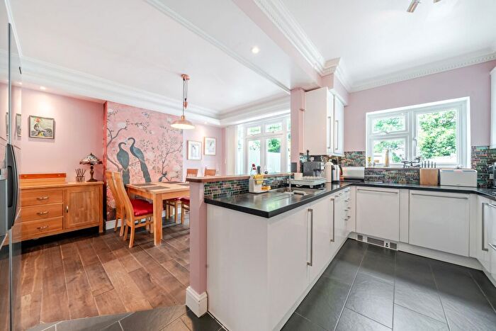 3 Bedroom Terraced House For Sale In Abingdon Road, Streatham, London, SW16