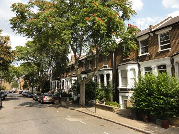 1 Bedroom Apartment To Rent In Southcote Road, Tufnell Park, London, N19