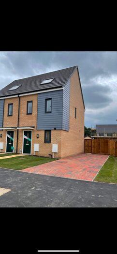 3 Bedroom Semi-Detached House To Rent In Croft Way, Wymondham, NR18