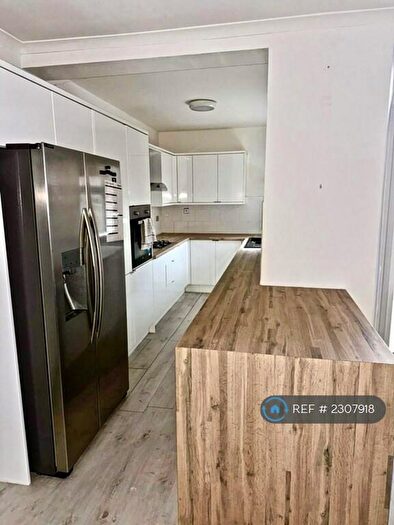 2 Bedroom Terraced House To Rent In Meetinghouse Lane, Sheffield, S13