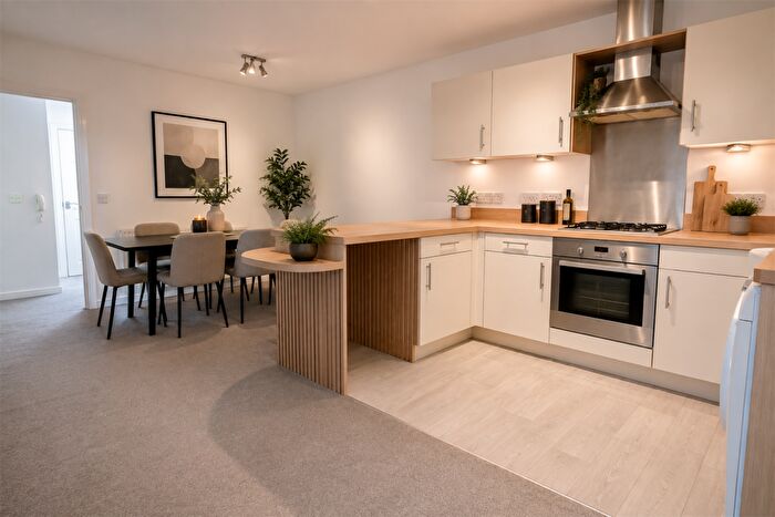 2 Bedroom Apartment For Sale In Hassocks Close, Beeston, NG9