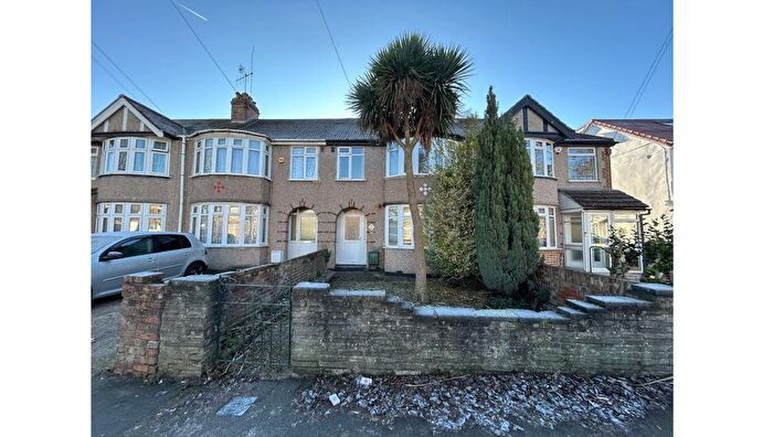 3 Bedroom Property For Sale In Bourne Avenue, Hayes, Greater London, UB3