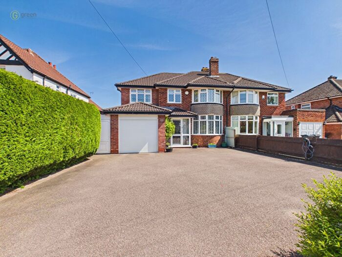 4 Bedroom Semi-Detached House For Sale In Whitehouse Common Road, Sutton Coldfield, B75