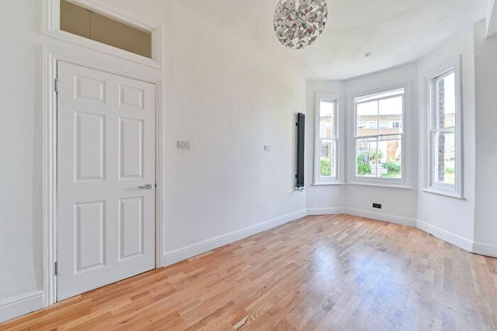 1 Bedroom Flat For Sale In Devonshire Road, Forest Hill, London, SE23