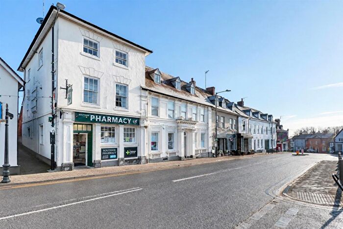 1 Bedroom Flat To Rent In Market Hill, Southam, CV47