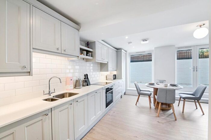 1 Bedroom Apartment For Sale In Copers Cope Road, Beckenham, BR3