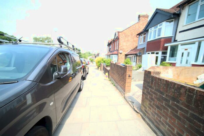 3 Bedroom House To Rent In Oakleigh Road South, London, N11