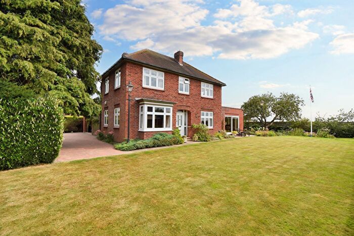 4 Bedroom Detached House For Sale In Station Road, North Thoresby, Grimsby, DN36