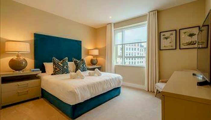 2 Bedroom Apartment To Rent In Circus Apartments, London, E14