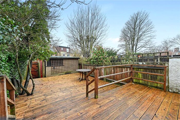 4 Bedroom Terraced House To Rent In Babington Road, London, NW4