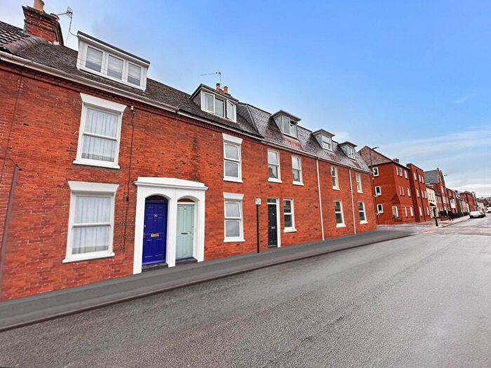 4 Bedroom Terraced House To Rent In Gigant Street, Salisbury, SP1