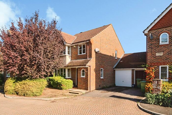 3 Bedroom Detached House For Sale In Falcon Wood, Leatherhead, Surrey, KT22