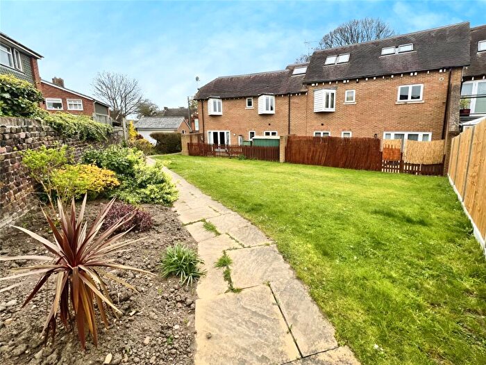 2 Bedroom Flat To Rent In Branta Fields, Hoo, Rochester, Kent, ME3