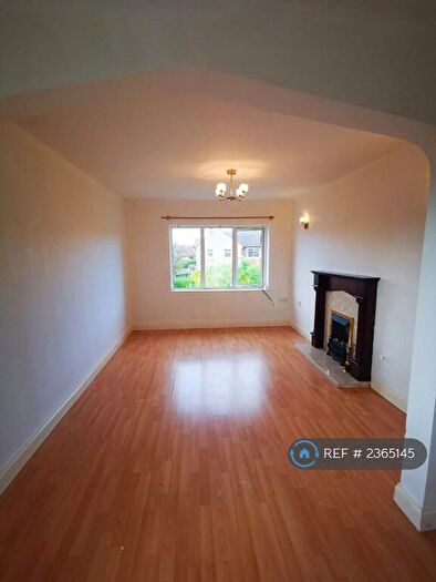 2 Bedroom Flat To Rent In Newhall Road, Chester, CH2