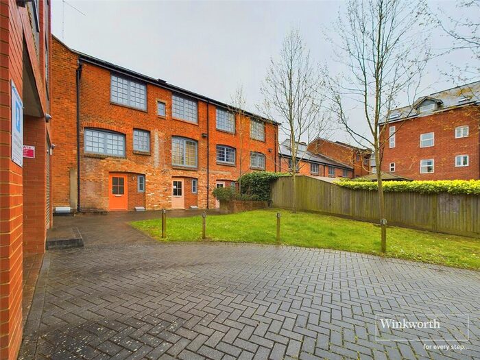 2 Bedroom Terraced House To Rent In Southampton Street, Reading, Berkshire, RG1