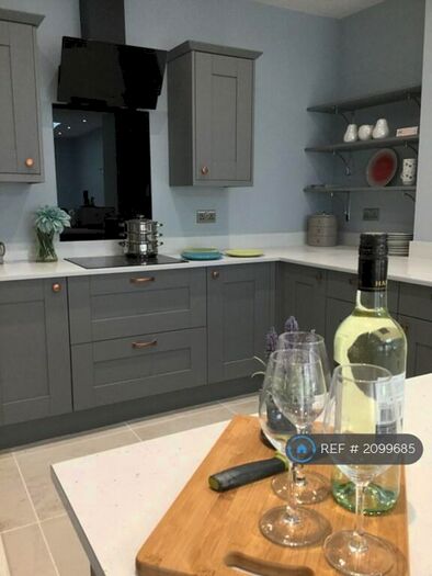 4 Bedroom End Of Terrace House To Rent In Thorndale, Bristol, BS8