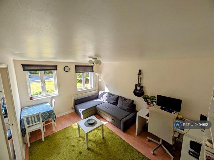 1 Bedroom Flat To Rent In Nyall Court, Gidea Park, Romford, RM2