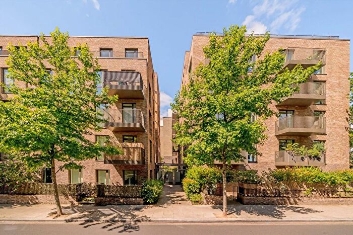 3 Bedroom Flat For Sale In West Row, Notting Hill, W10