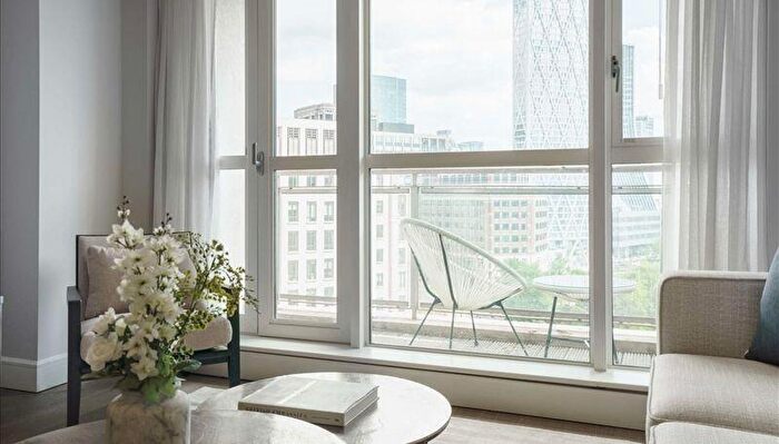 2 Bedroom Apartment To Rent In Westferry Circus, London, E14