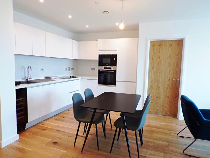 2 Bedroom Flat To Rent In Axium, Windmill Street, B1