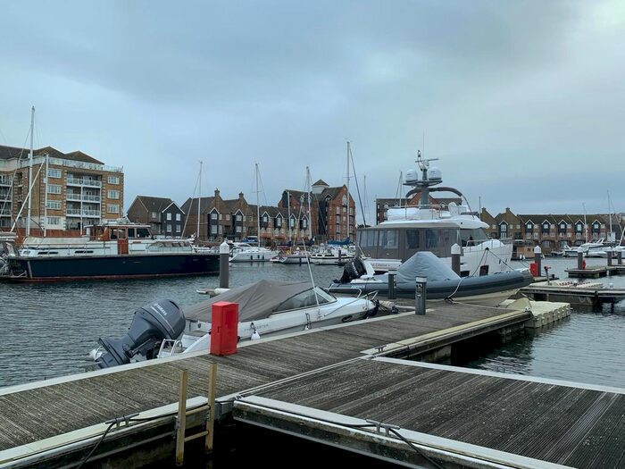 1 Bedroom Flat To Rent In Silver Strand East, Eastbourne, BN23