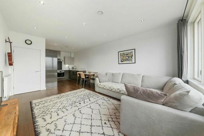 1 Bedroom Flat To Rent In Albert Embankment, London, SE1