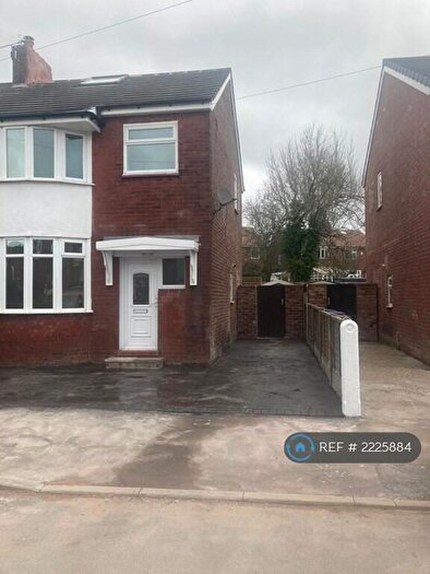 3 Bedroom Semi-Detached House To Rent In Stockport, Stockport, SK2