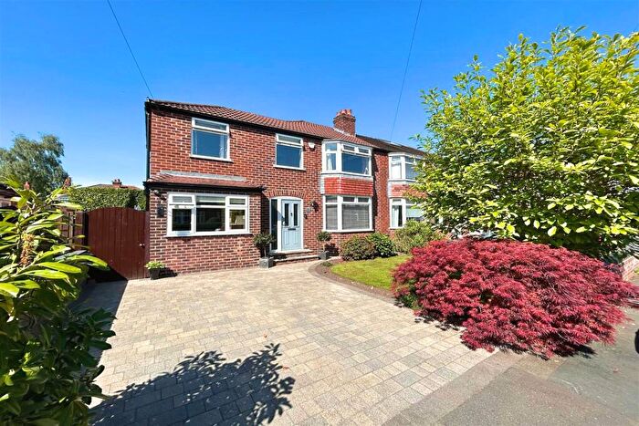 4 Bedroom Semi Detached House For Sale In Bromley Road, Sale, M33