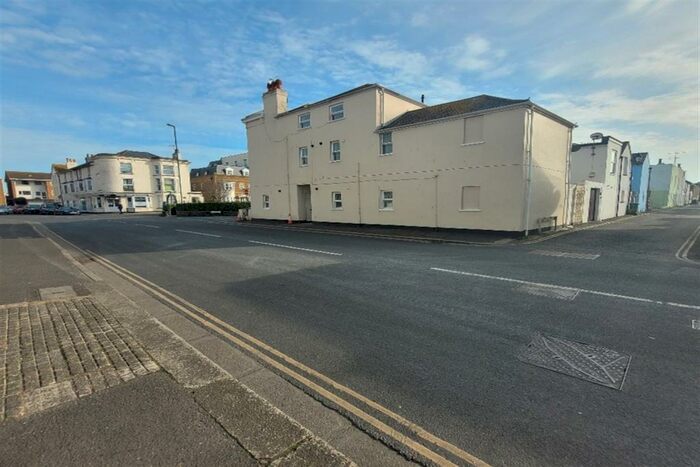 1 Bedroom Flat To Rent In West Street, Bognor Regis, PO21