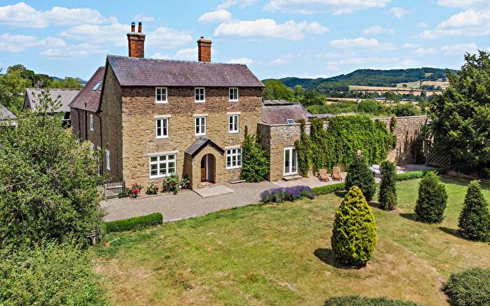 7 Bedroom Equestrian Property For Sale In Sibdon, Craven Arms, Shropshire, SY7
