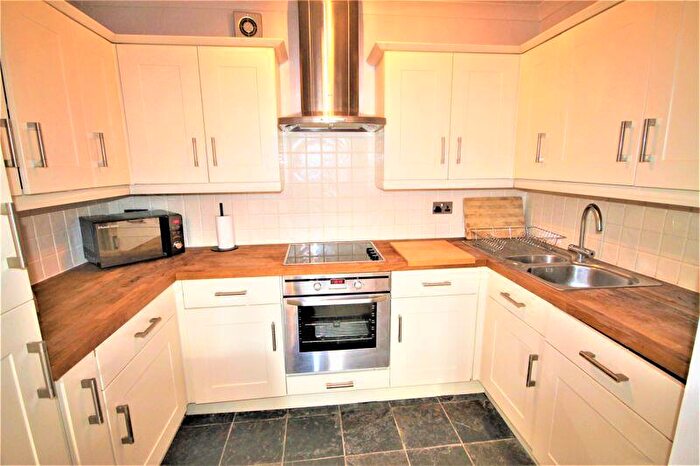 1 Bedroom Apartment To Rent In Oyster Mews, Emsworth., PO10