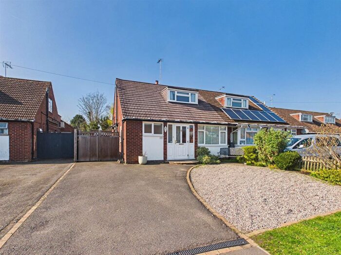 3 Bedroom Semi Detached Bungalow For Sale In Craigwell Avenue, Aylesbury, Buckinghamshire, HP21