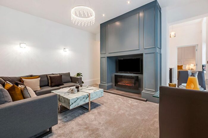 1 Bedroom Flat To Rent In Cavendish Apartments, Warwick Road, CA1