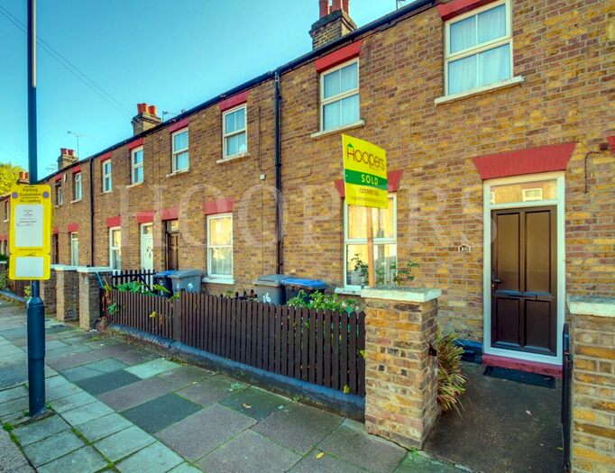 3 Bedroom Cottage To Rent In Quainton Street, London, NW10