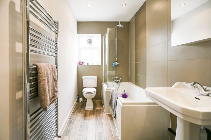 2 Bedroom Flat To Rent In Dyke Road, Brighton, BN1