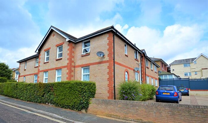 2 Bedroom Apartment To Rent In Wilton Park Road Shanklin, PO37