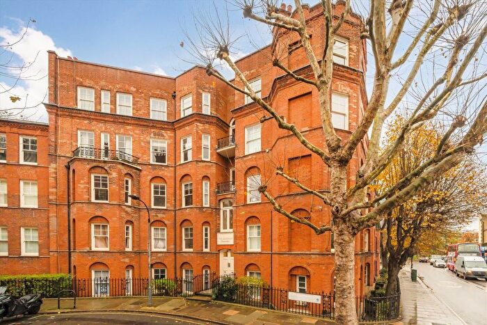 3 Bedroom Flat For Sale In Beaumont Crescent, West Kensington, W14