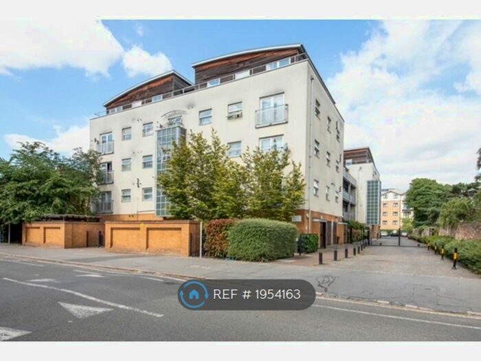 1 Bedroom Flat To Rent In Solar Court, Croydon, CR0