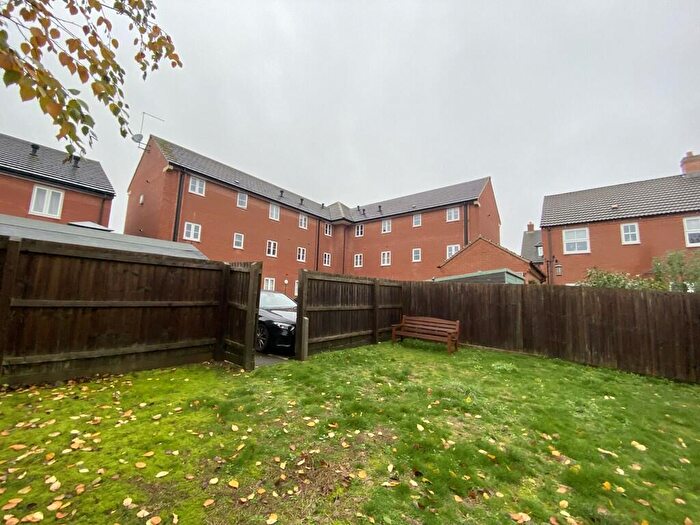 2 Bedroom Flat To Rent In John Clare Close, Oakham, LE15